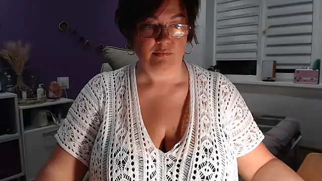 Nora Star online show from December 2024 05:35:02 PM