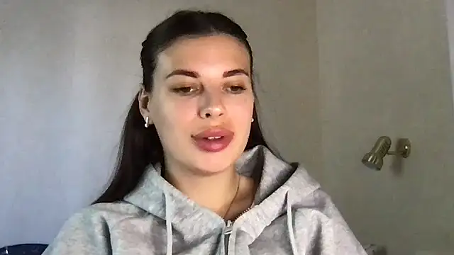 MoonriseGoddess online show from May 2026 10:21:02 AM