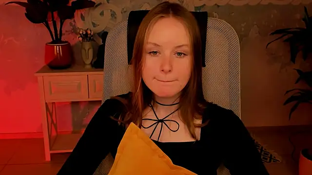 Snapshot of VivienLeeigh chatting on December 2024 04:17:01 PM VivienLeeigh online show from December 2024 04:17:01 PM