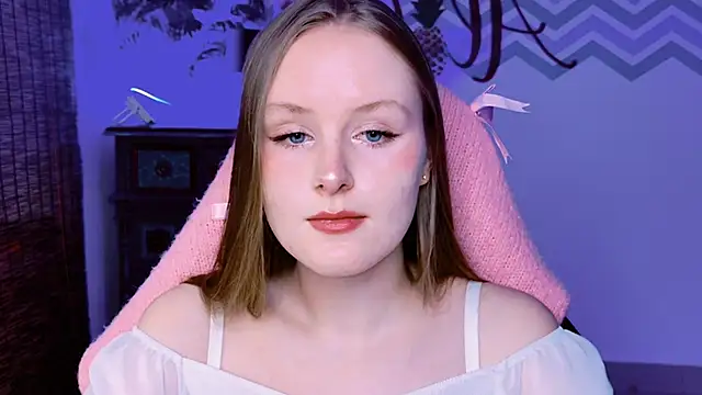 Snapshot of VivienLeeigh chatting on October 2025 01:31:02 PM VivienLeeigh online show from October 2025 01:31:02 PM
