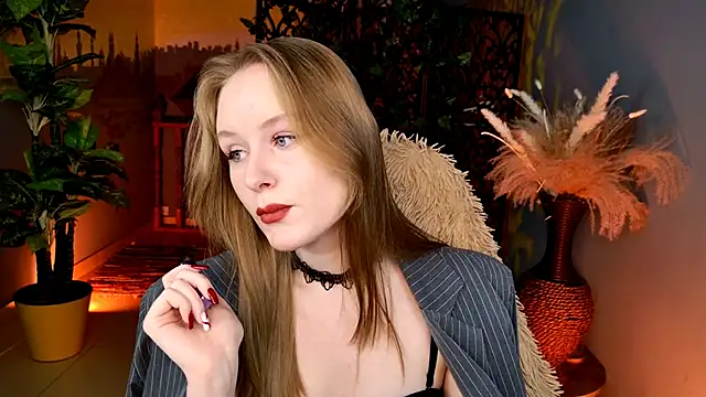 VivienLeeigh online show from April 2026 05:11:01 AM