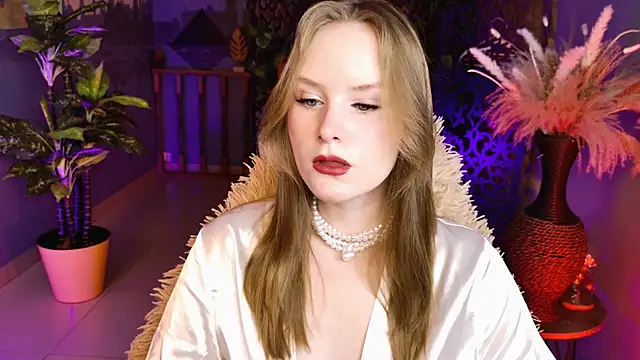 VivienLeeigh online show from May 2026 05:26:02 AM