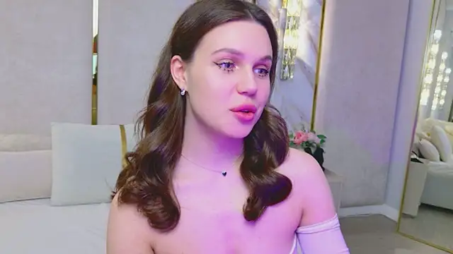 RihannaRose online show from April 2026 04:46:02 PM