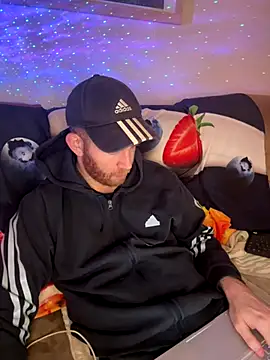 Snapshot of Tall_REC chatting on December 2024 12:19:02 AM Tall REC online show from December 2024 12:19:02 AM