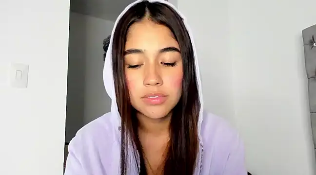 Snapshot of AriaMontgomery chatting on December 2024 06:36:01 AM AriaMontgomery online show from December 2024 06:36:01 AM