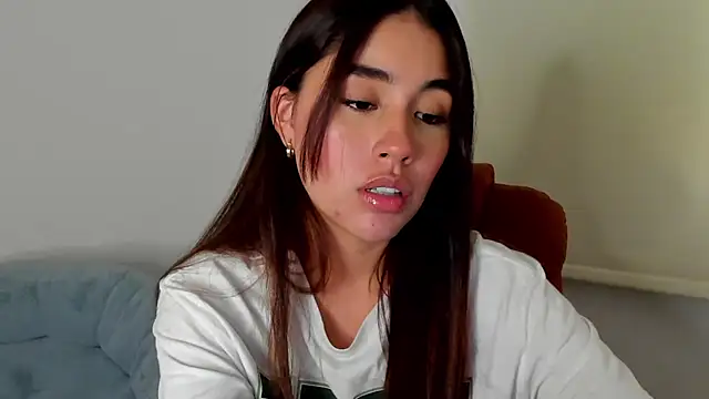 Snapshot of AriaMontgomery chatting on February 2025 03:08:02 AM AriaMontgomery online show from February 2025 03:08:02 AM