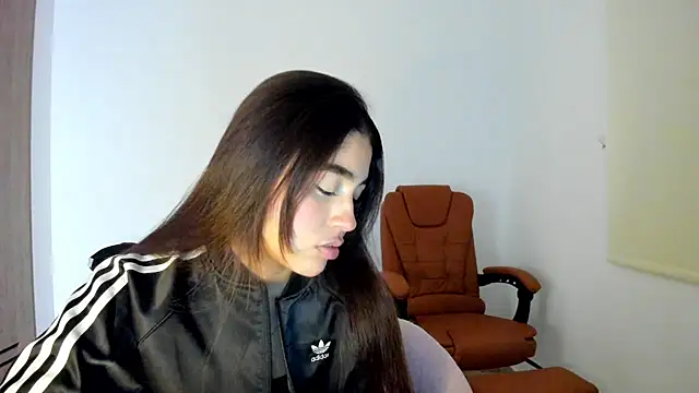 Snapshot of AriaMontgomery chatting on February 2025 05:41:01 AM AriaMontgomery online show from February 2025 05:41:01 AM