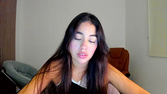 Snapshot of AriaMontgomery chatting on March 2025 06:08:01 AM AriaMontgomery online show from March 2025 06:08:01 AM