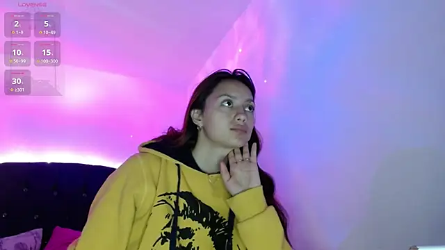 holy juli online show from January 2025 03:48:02 AM