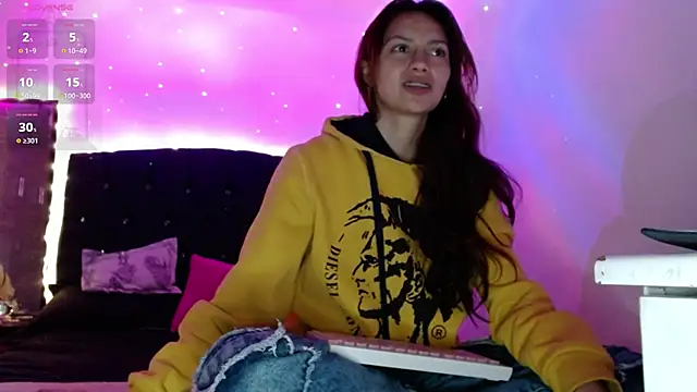 holy juli online show from January 2025 06:53:02 AM