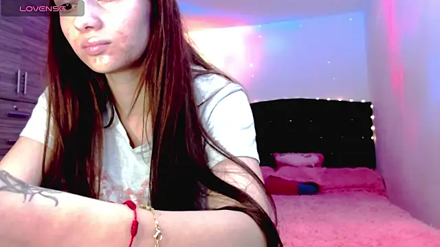 holy juli online show from November 2025 05:44:01 AM