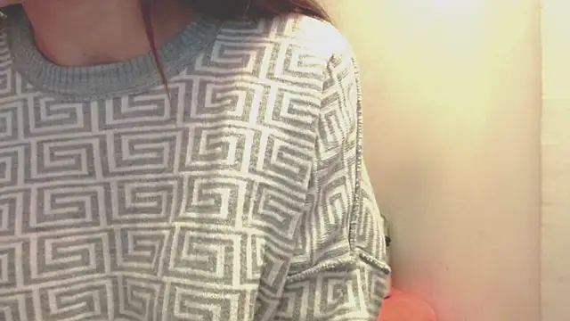 holy juli online show from April 2026 04:46:01 AM