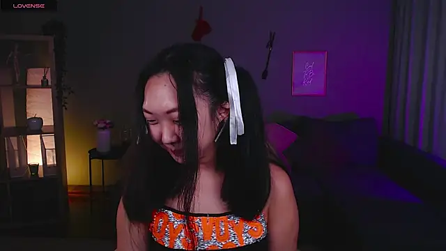 Marine Vact online show from October 2025 02:04:01 PM