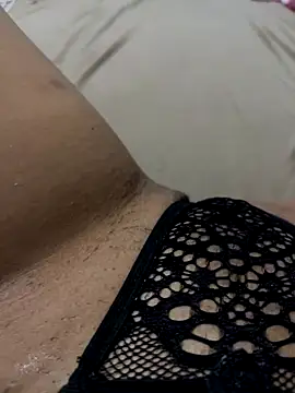 luara1988 online show from December 2025 12:59:02 AM