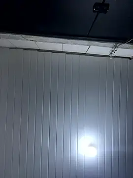 luara1988 online show from January 2026 05:40:01 PM