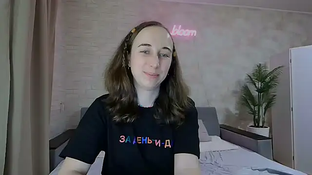 Snapshot of Anika_bloom chatting on February 2025 11:24:01 PM Anika bloom online show from February 2025 11:24:01 PM