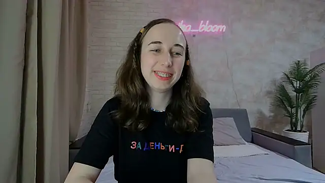 Snapshot of Anika_bloom chatting on February 2025 02:26:01 AM Anika bloom online show from February 2025 02:26:01 AM