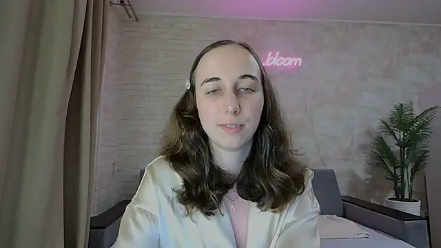 Snapshot of Anika_bloom chatting on February 2025 06:20:01 AM Anika bloom online show from February 2025 06:20:01 AM