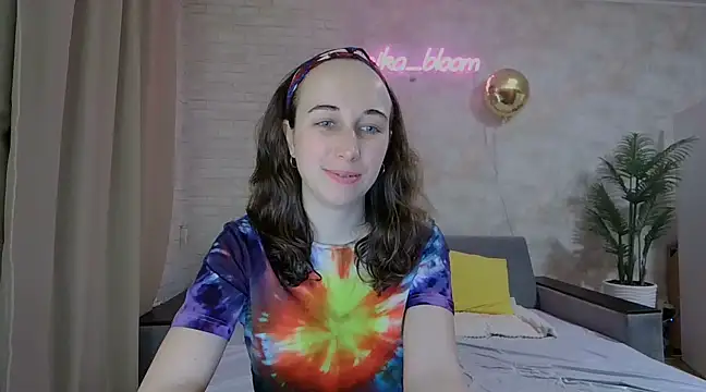 Snapshot of Anika_bloom chatting on February 2025 03:47:02 AM Anika bloom online show from February 2025 03:47:02 AM