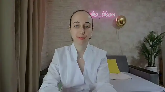 Snapshot of Anika_bloom chatting on February 2025 10:58:01 PM Anika bloom online show from February 2025 10:58:01 PM