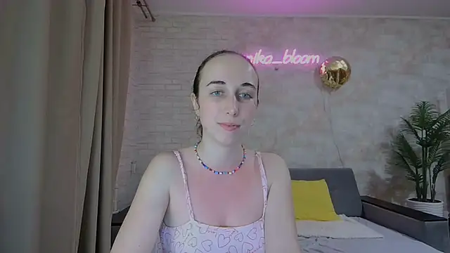 Snapshot of Anika_bloom chatting on February 2025 05:46:02 AM Anika bloom online show from February 2025 05:46:02 AM