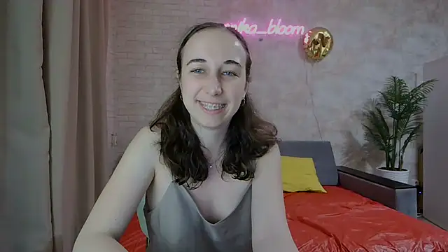 Snapshot of Anika_bloom chatting on February 2025 12:10:01 AM Anika bloom online show from February 2025 12:10:01 AM