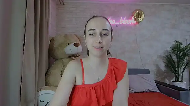 Snapshot of Anika_bloom chatting on March 2025 02:14:02 AM Anika bloom online show from March 2025 02:14:02 AM