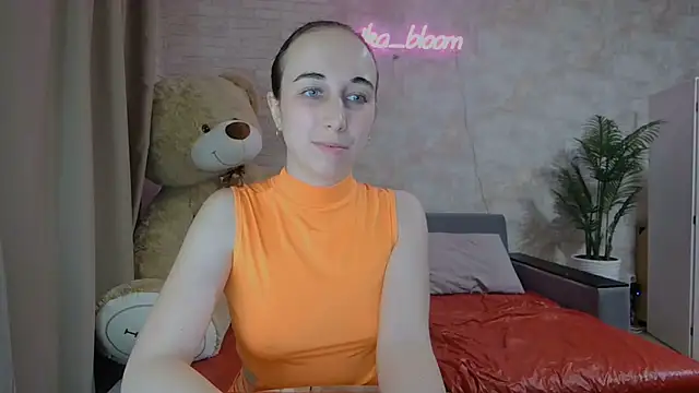 Snapshot of Anika_bloom chatting on March 2025 11:38:02 PM Anika bloom online show from March 2025 11:38:02 PM
