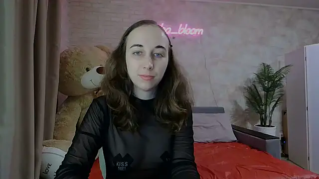 Snapshot of Anika_bloom chatting on March 2025 09:32:02 PM Anika bloom online show from March 2025 09:32:02 PM
