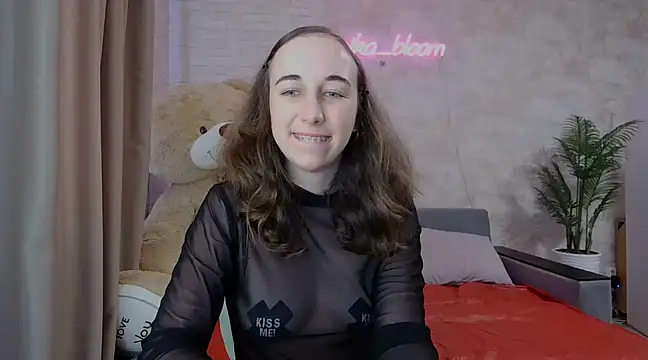 Snapshot of Anika_bloom chatting on March 2025 06:58:02 AM Anika bloom online show from March 2025 06:58:02 AM