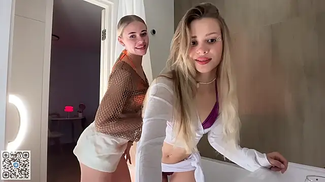 Snapshot of sunsally chatting on October 2025 05:58:02 PM sunsally online show from October 2025 05:58:02 PM