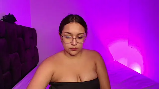 EmilySavvato online show from March 2025 10:20:01 PM