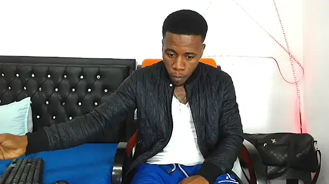 Snapshot of Damian_hart_24CM chatting on November 2025 09:37:02 AM Damian hart 24CM online show from November 2025 09:37:02 AM