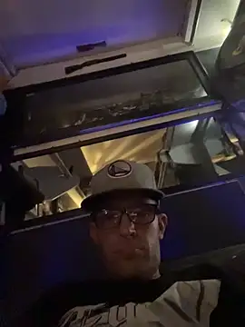 DirkD916 online show from October 2025 10:42:02 PM