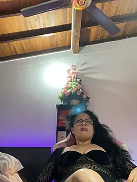 Snapshot of Sharongirl07 chatting on December 2025 02:06:02 AM Sharongirl07 online show from December 2025 02:06:02 AM