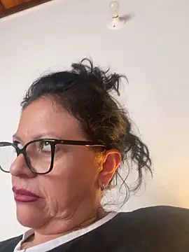 Sharongirl07 online show from May 2026 01:20:02 PM