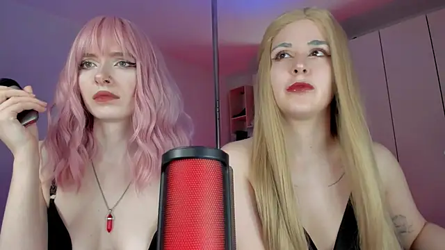 mollyposhh online show from July 2026 08:44:02 PM