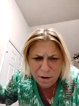 Playmate86 online show from December 2024 07:16:01 AM