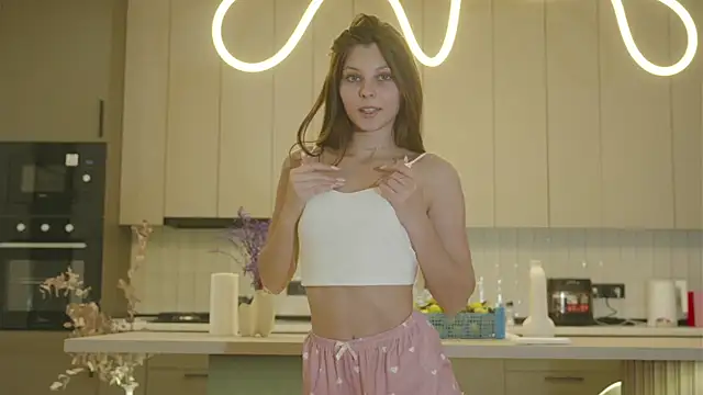 Snapshot of whisper_of_love chatting on October 2025 02:15:01 AM whisper of love online show from October 2025 02:15:01 AM