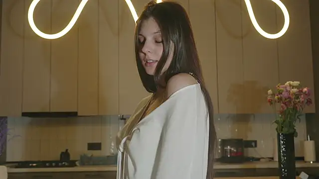 Snapshot of whisper_of_love chatting on November 2025 02:23:01 AM whisper of love online show from November 2025 02:23:01 AM