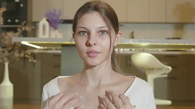 Snapshot of whisper_of_love chatting on November 2025 02:10:01 AM whisper of love online show from November 2025 02:10:01 AM