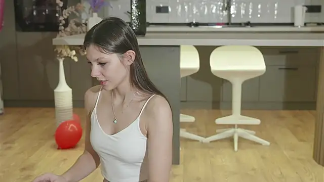 Snapshot of whisper_of_love chatting on November 2025 02:22:02 AM whisper of love online show from November 2025 02:22:02 AM