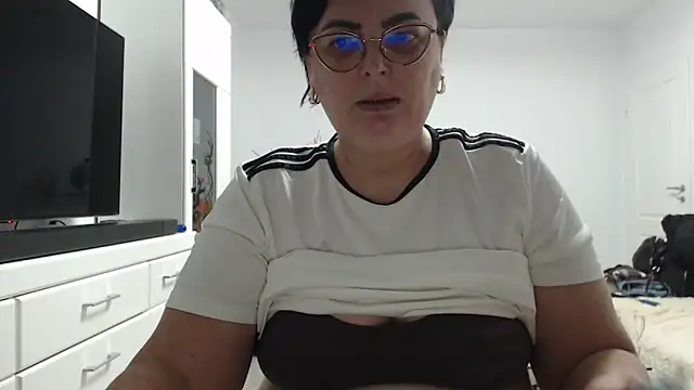 Amandamuller1982 online show from February 2026 07:40:01 PM