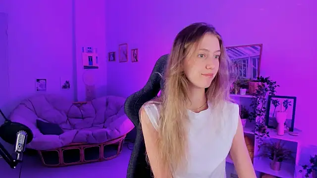 Sharon Evansi online show from December 2024 09:09:02 AM