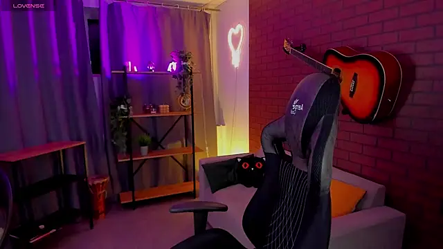 Sharon Evansi online show from January 2025 09:32:02 AM