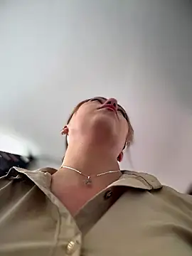 VIOLETA-25  online show from January 2026 02:22:02 PM