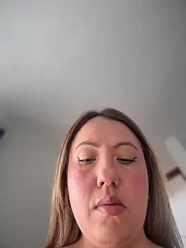 VIOLETA-25  online show from February 2026 03:10:01 PM