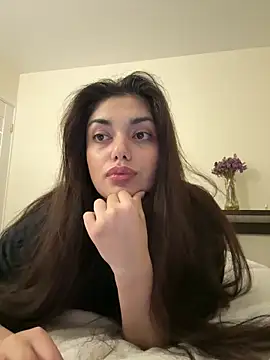 Snapshot of Sweet_Khalifa_ chatting on December 2024 06:05:01 PM Sweet Khalifa  online show from December 2024 06:05:01 PM