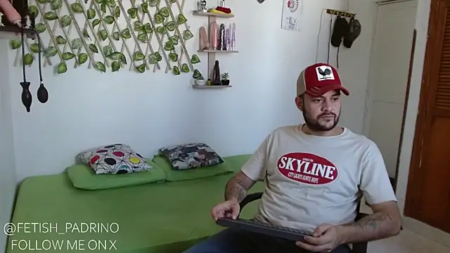 fetish padrino online show from February 2025 05:04:02 PM