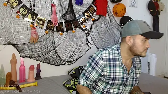 fetish padrino online show from October 2025 05:47:02 PM